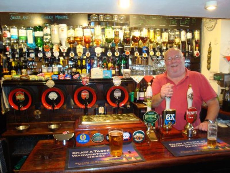 (Pub, Bar). Published on 02-01-2014
