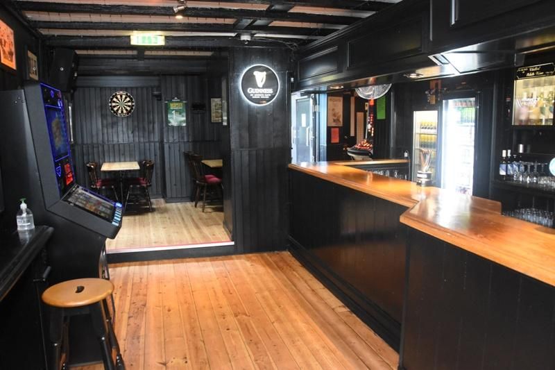 August 2020. (Pub, Bar). Published on 16-05-2024