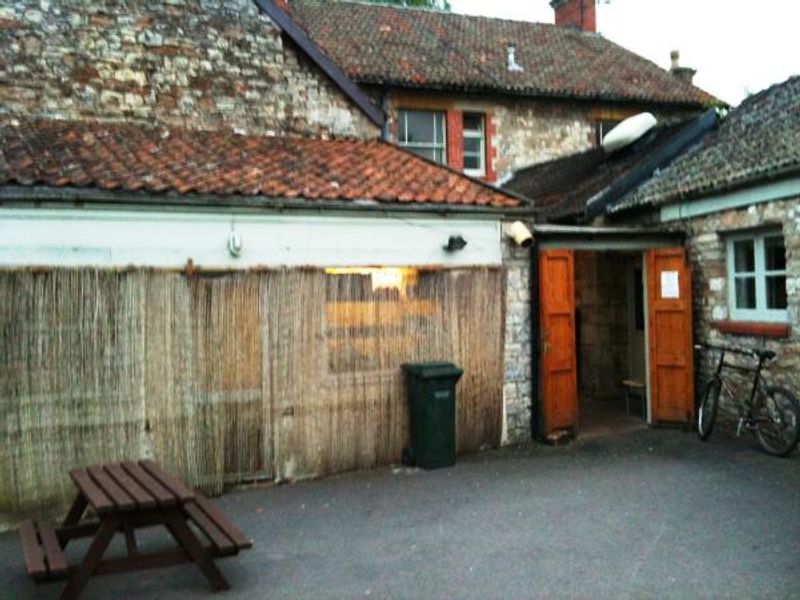 Uploaded January 2014. (External, Garden). Published on 05-01-2014