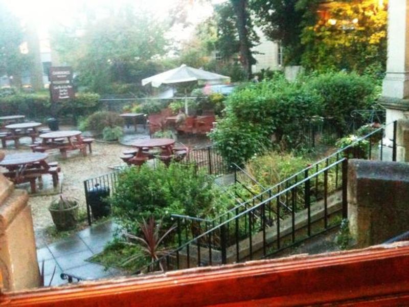 Uploaded October 2014. (External, Garden). Published on 17-10-2014