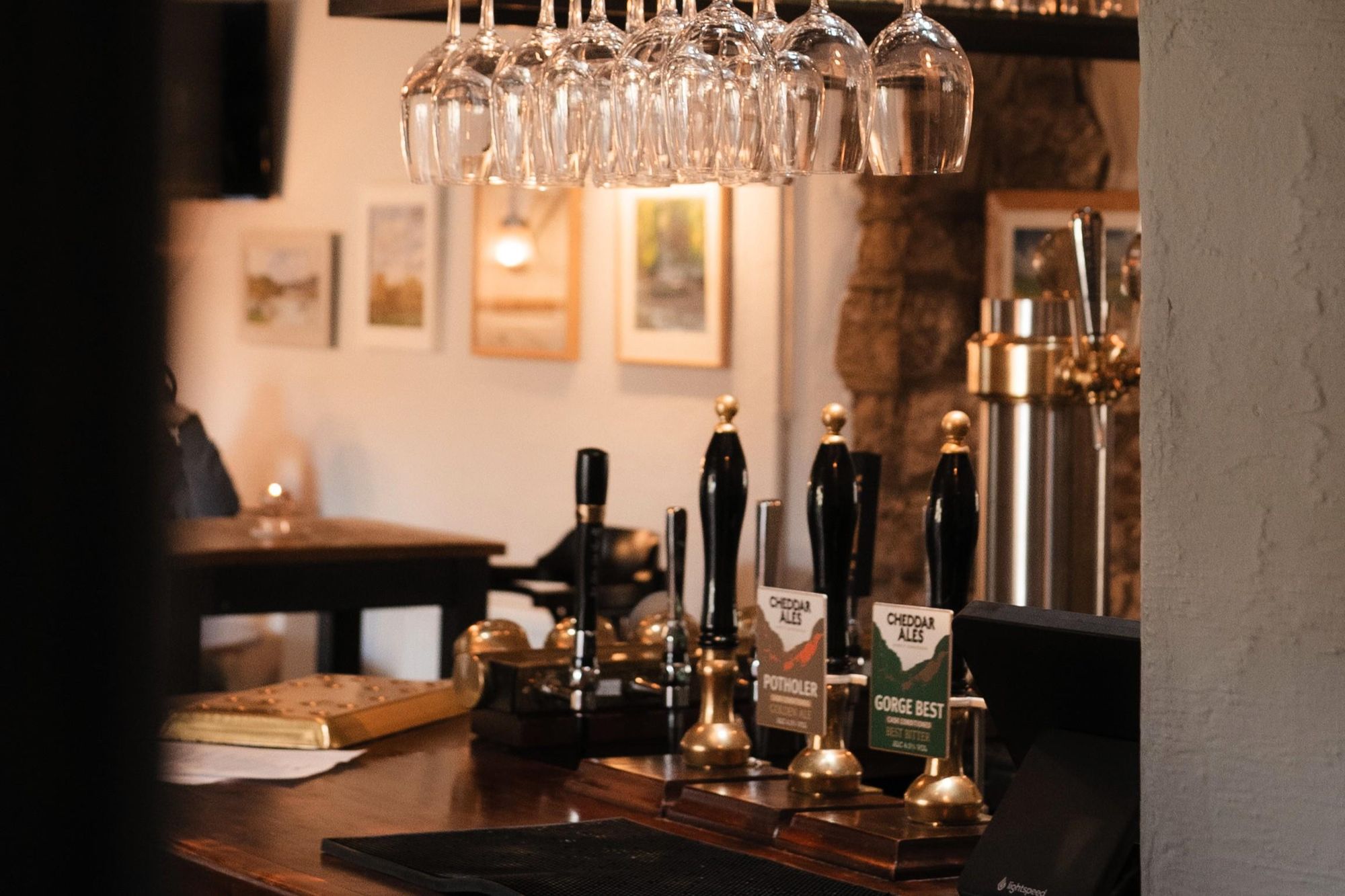 (Pub, Bar). Published on 17-05-2025