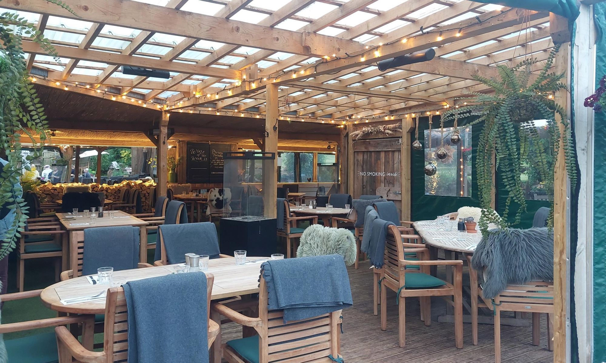 outside bar. (External, Garden). Published on 01-06-2023