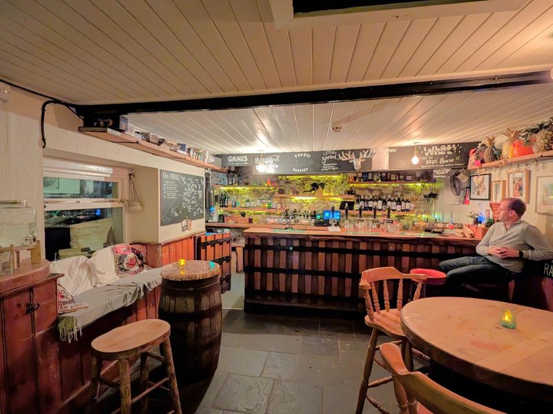 (Pub, Bar). Published on 05-10-2026