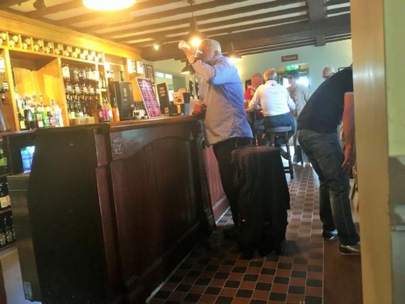 Sep 2016. (Pub, Bar, Customers). Published on 07-09-2016