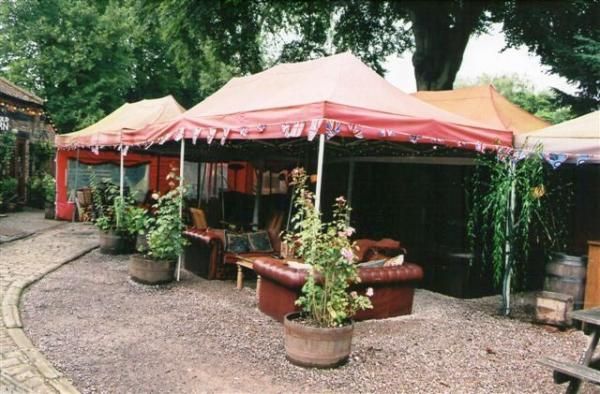Uploaded Nov 2012. (External, Garden). Published on 12-11-2012