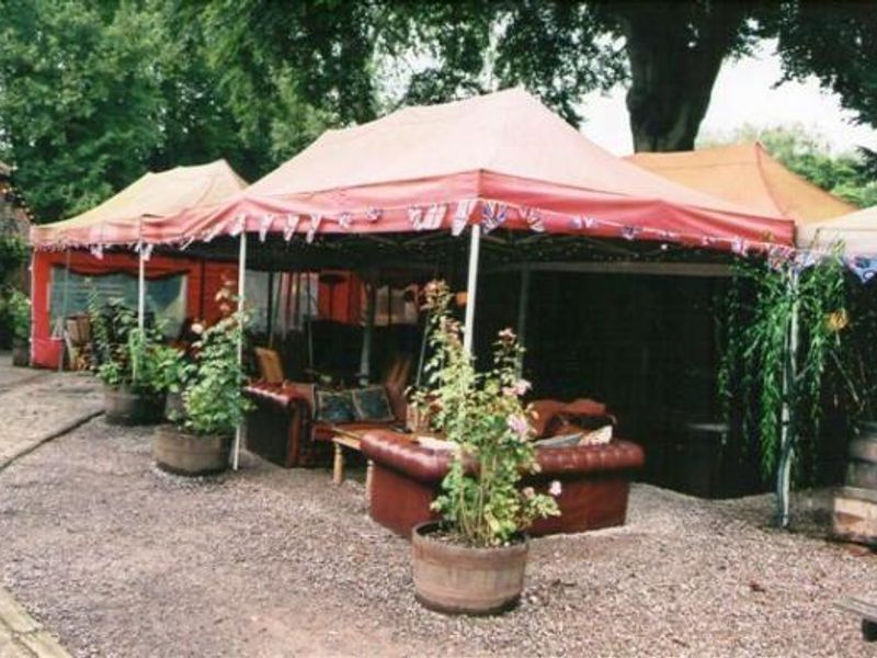 Uploaded Nov 2012. (External, Garden). Published on 12-11-2012