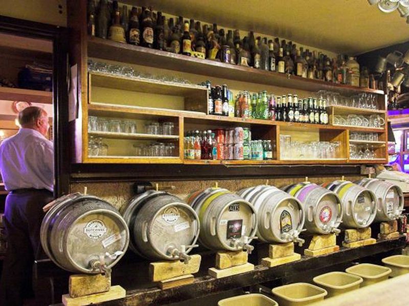 Uploaded January 2014. (Pub, Bar). Published on 05-01-2014 