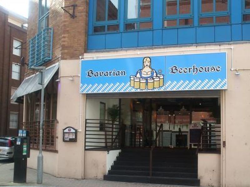 (Pub, External). Published on 17-10-2013
