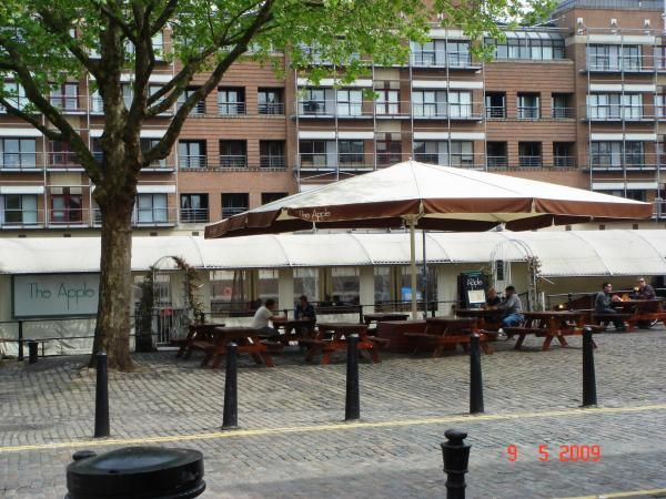 Pictured in May 2009. (Pub, External, Garden, Key). Published on 05-01-2014