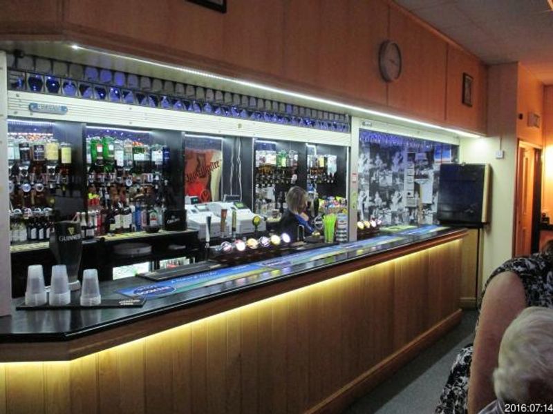 (Pub, Bar). Published on 13-09-2016 
