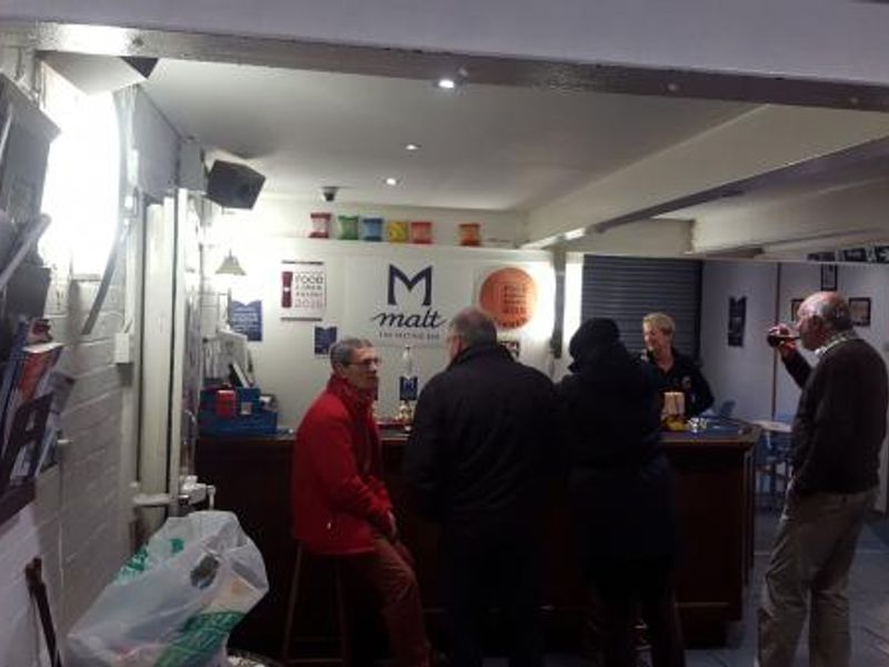 (Brewery, Bar, Customers). Published on 09-11-2015