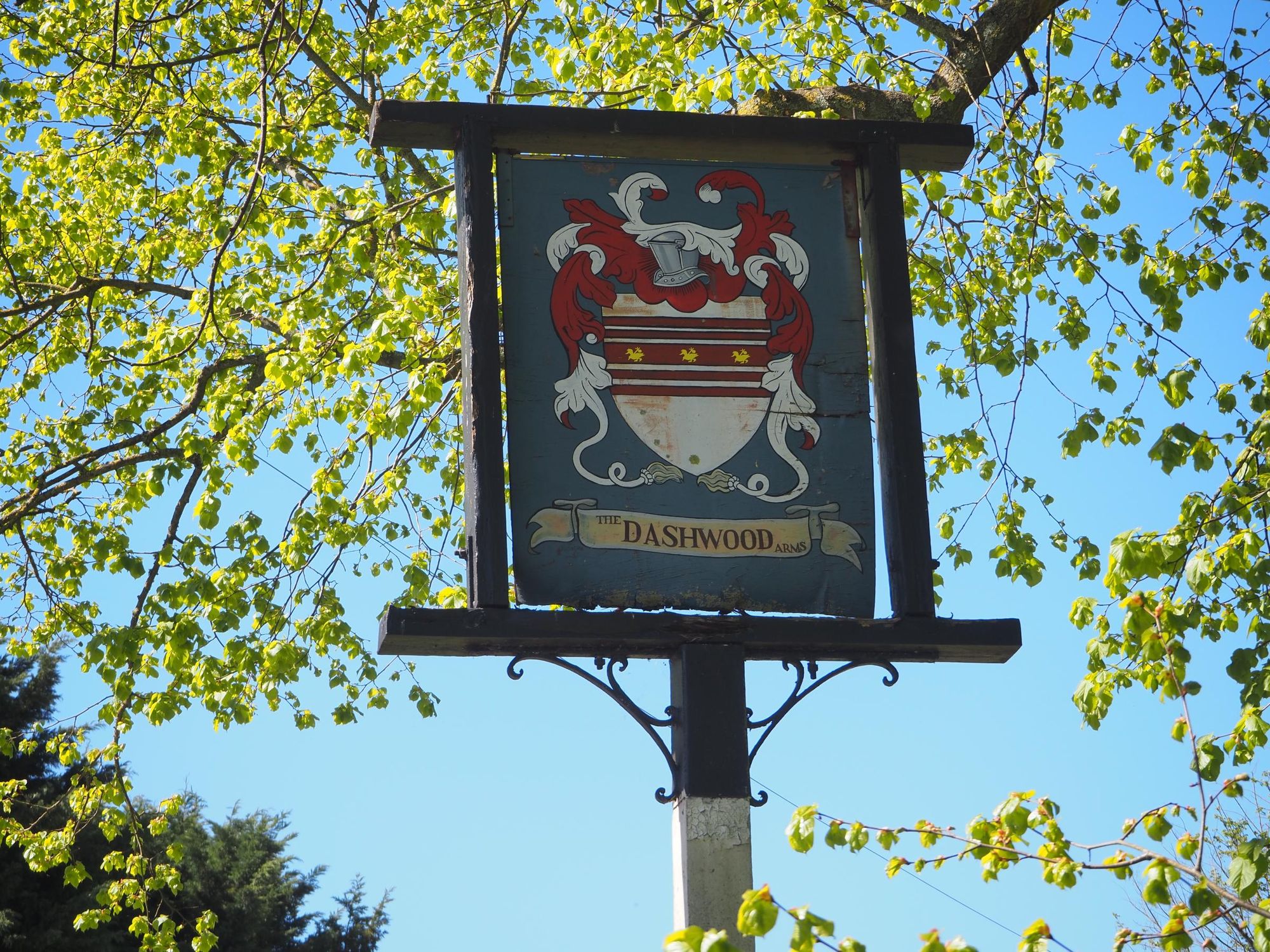 (Sign). Published on 25-04-2026