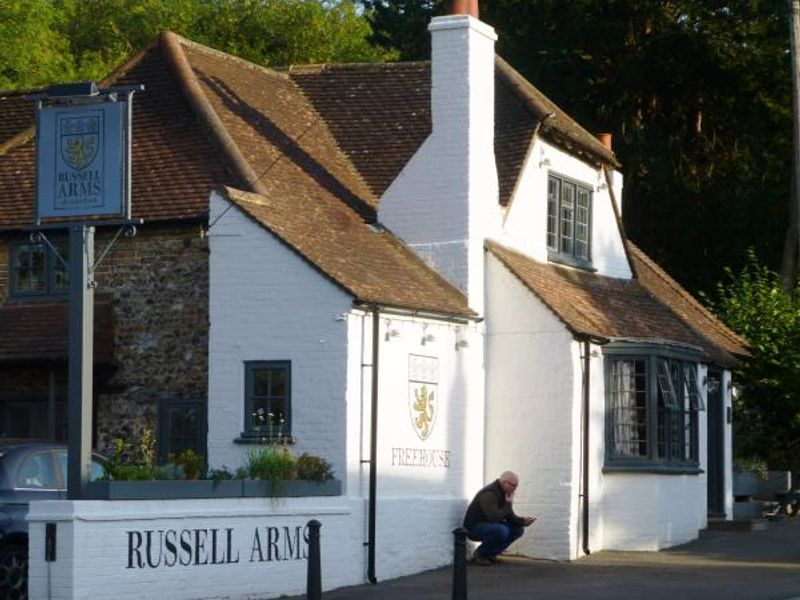 Russell Arms, Butler's Cross. (Pub, Key). Published on 31-03-2015