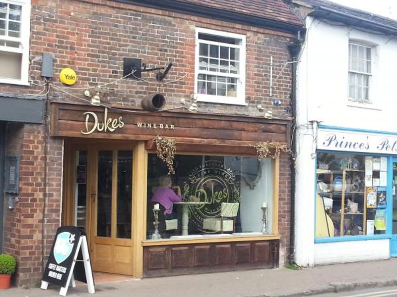Duke's Wine Bar. Published on 16-06-2015