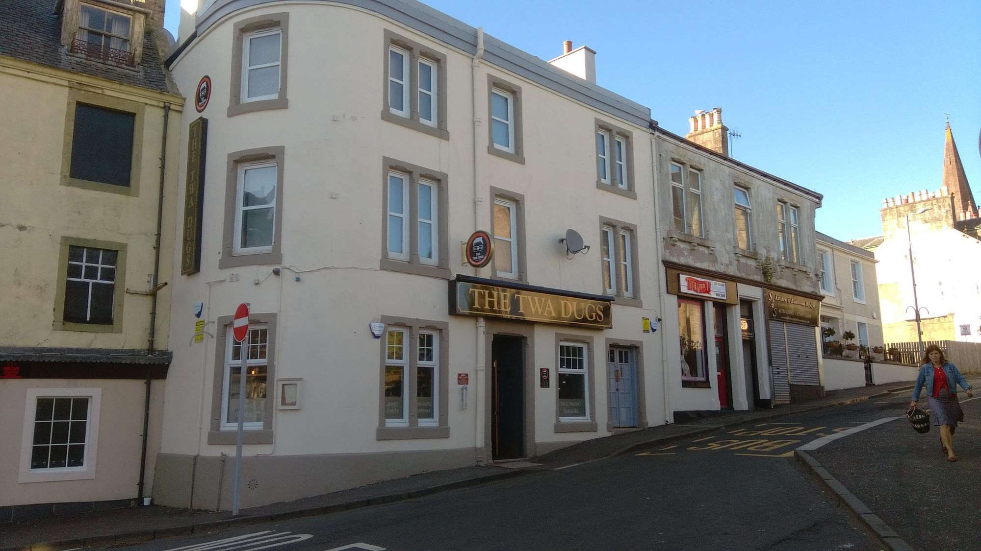 Twa Dugs, West Kilbride. (Pub, External, Key). Published on 23-06-2018