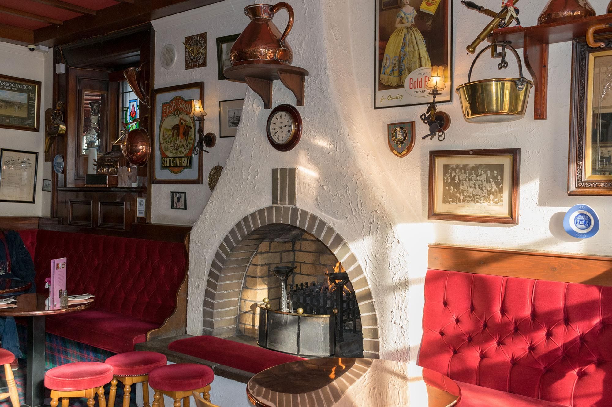 The fire. (Pub, Bar). Published on 23-02-2018