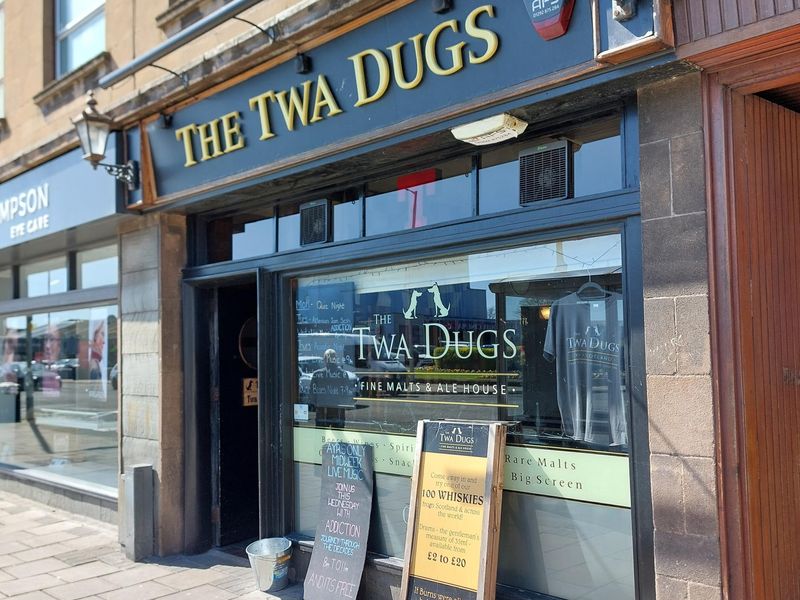 Twa Dugs, Ayr. (Pub, External). Published on 20-07-2026 