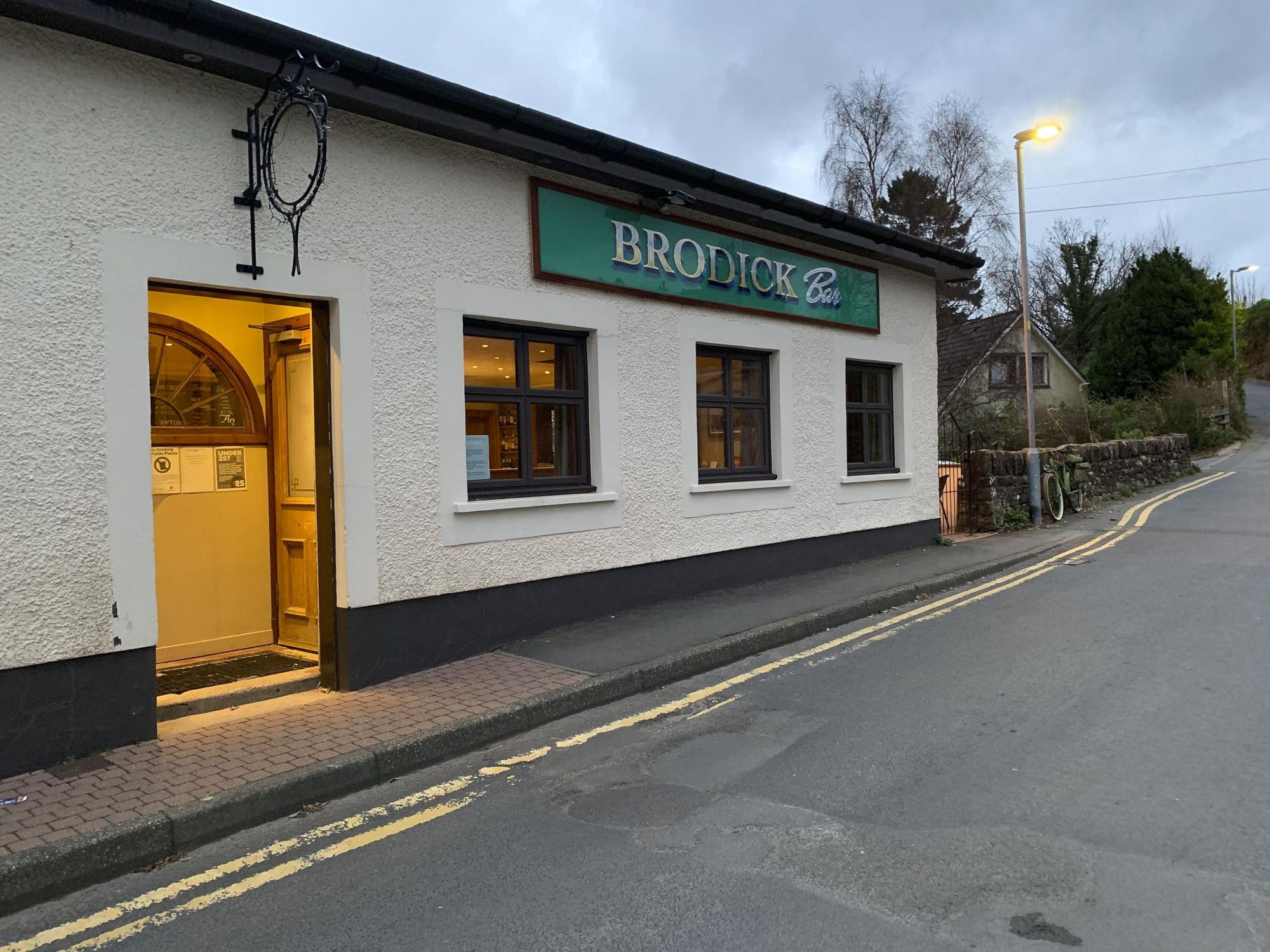 Brodick Bar. (Pub, External, Key). Published on 26-11-2018