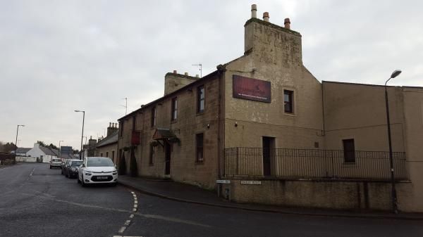Hunter's Lodge. Crosshill. (Pub, External, Key). Published on 15-12-2015