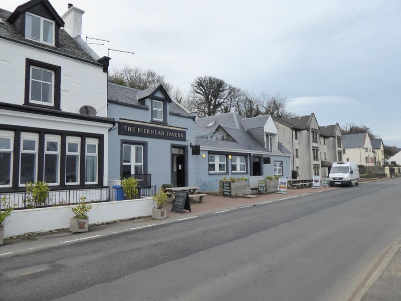 Pierhead Tavern, Lamlash. (Pub, External). Published on 14-04-2019