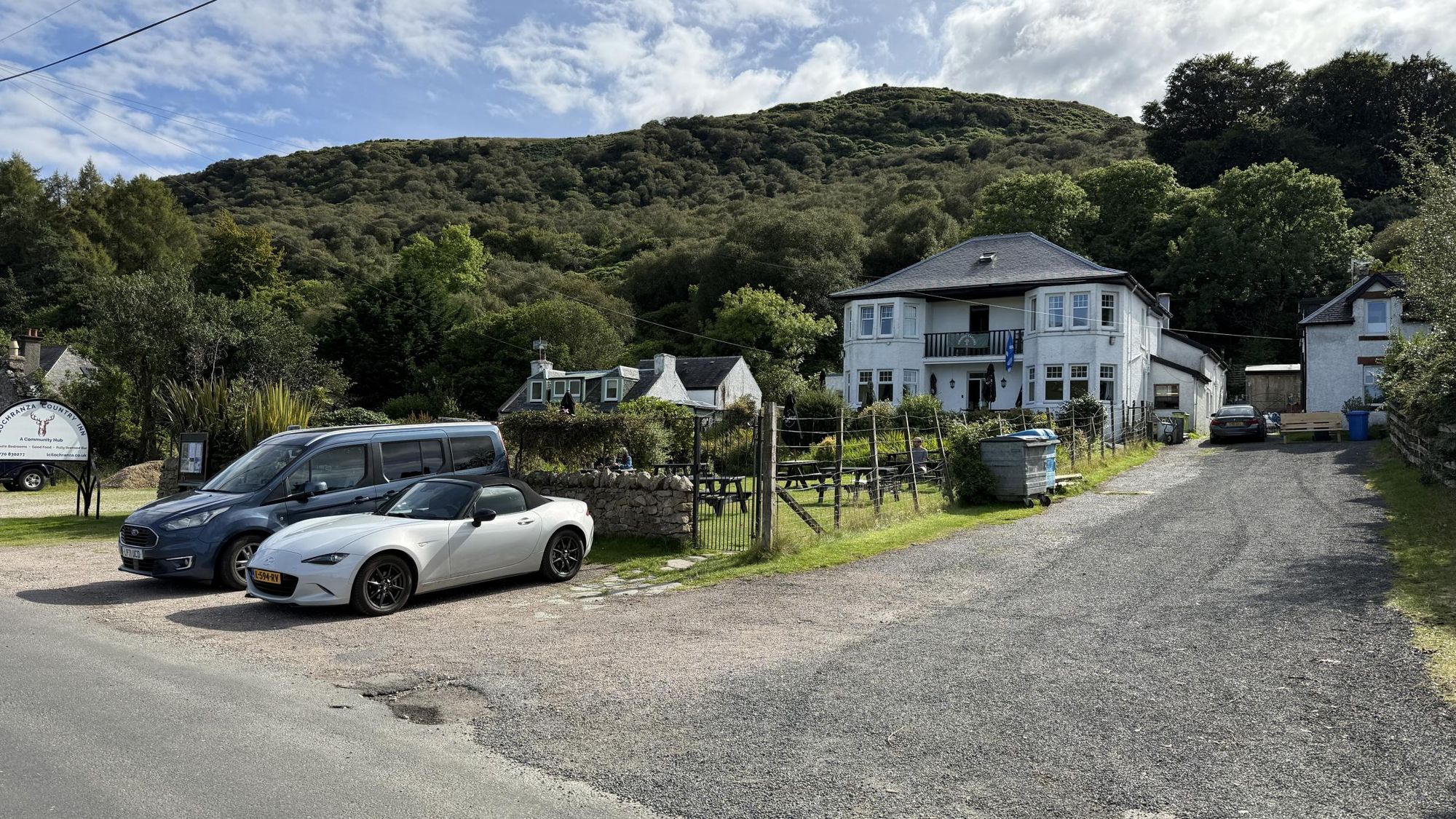 Lochranza Country Inn, Lochranza. (Pub, External). Published on 07-09-2026