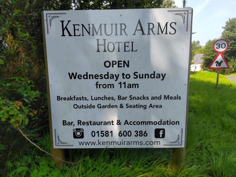 Sign on road. (External, Sign). Published on 01-09-2025 