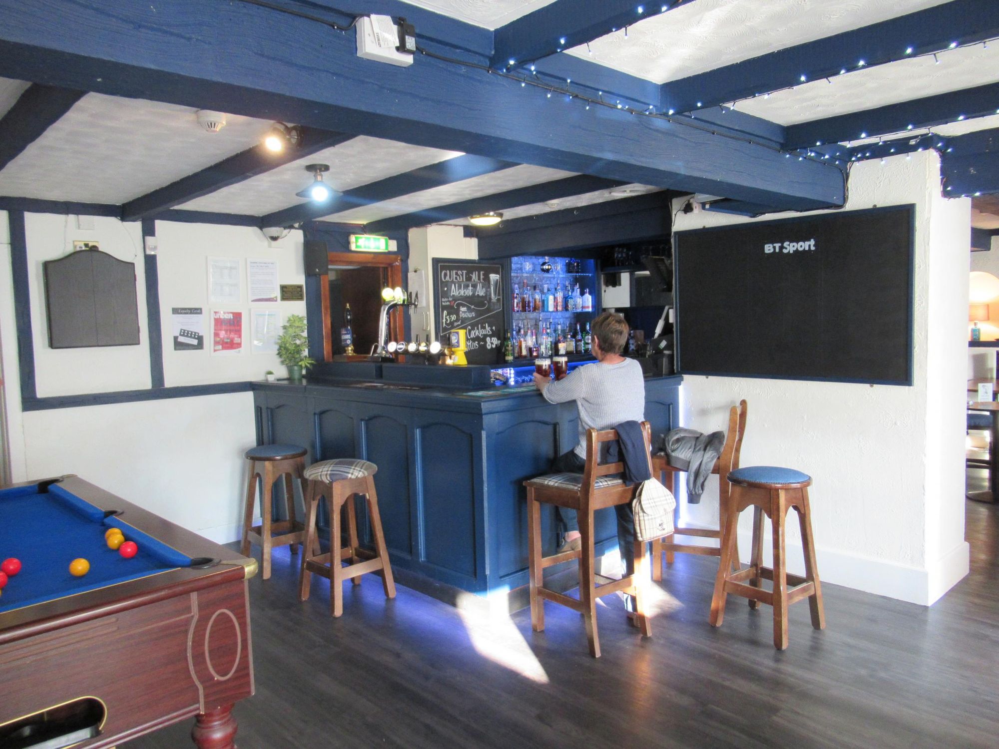 Crown Hotel, Newton Stewart. (Pub, Bar). Published on 31-05-2018