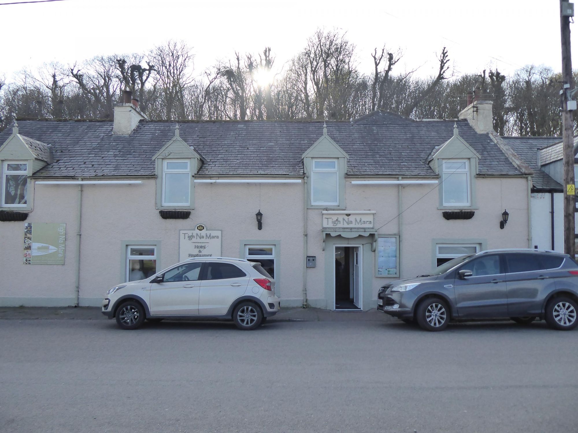 Tigh-na-Mara, Sandhead. (Pub, External). Published on 14-04-2019