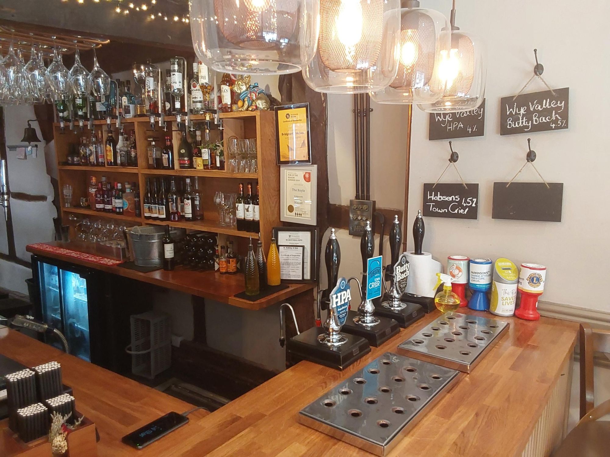 Bar at the Royle. (Pub, Bar). Published on 09-04-2025