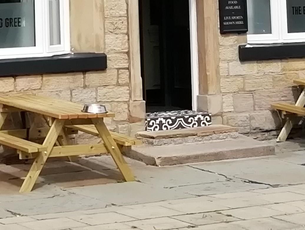 Mobility Access with three deep steps at entrance. (External). Published on 21-01-2026