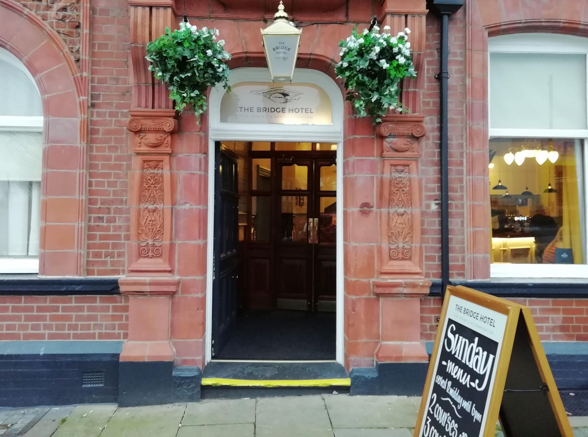 Mobility Access medium step to front entrance. (External). Published on 19-01-2026