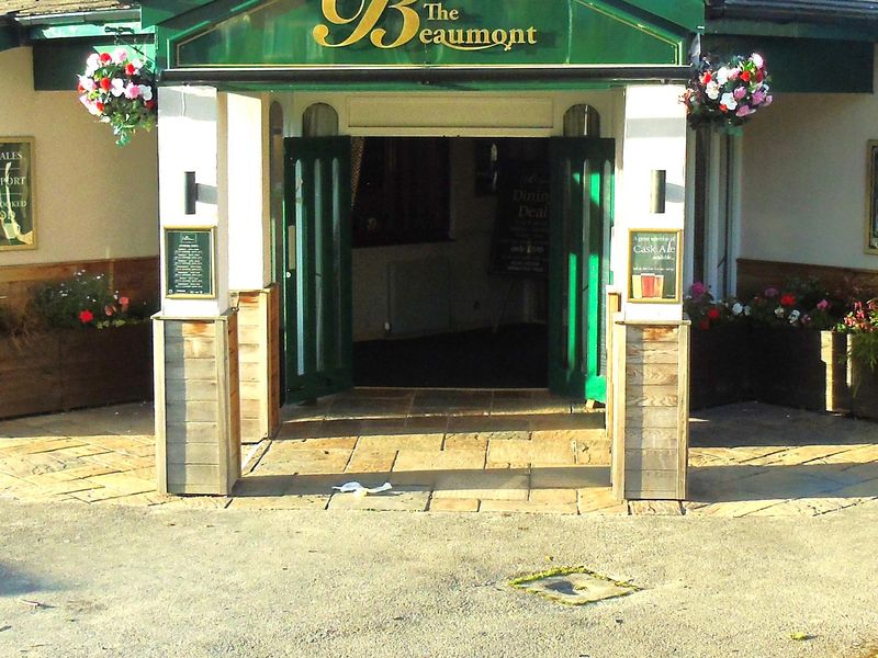 Mobility Level Access at the entrance. (External). Published on 24-01-2026 