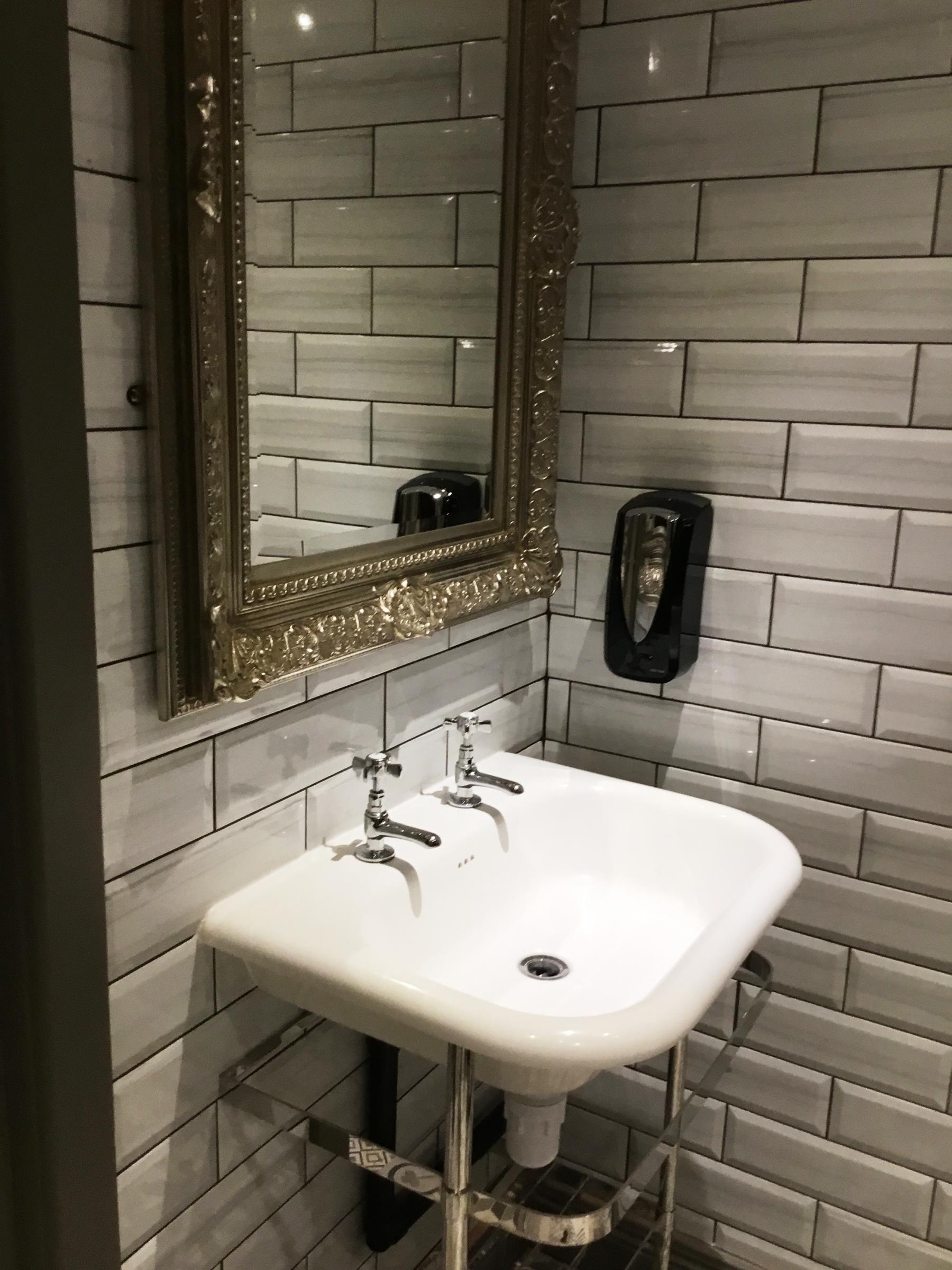 Le Basins. Published on 07-12-2017