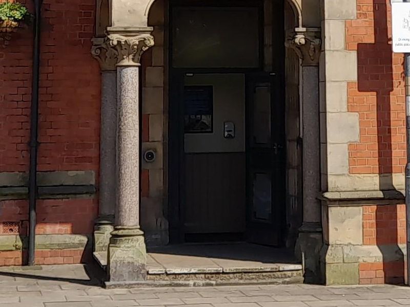 Mobility Access with deep step at the roundabout entrance. (External). Published on 01-02-2026 