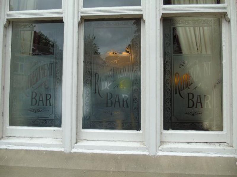 Etched Window Refreshment Bar. Published on 07-08-2015