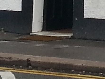 Mobility Access with small step at entrance. (External). Published on 22-01-2026