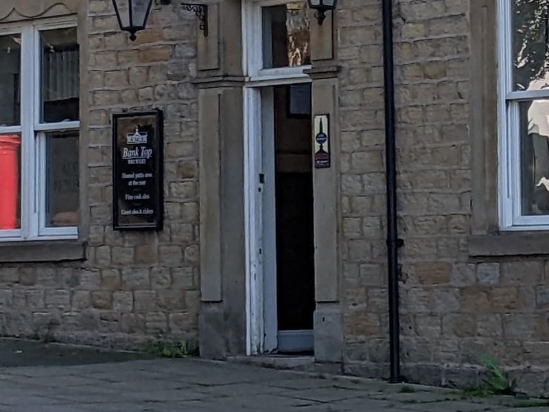 Mobility Access at the entrance has a small step. (External). Published on 18-01-2026 