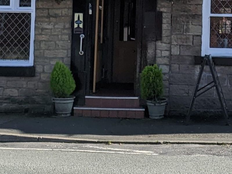 Mobility Access with two deep steps at entrance. (External). Published on 22-01-2026 