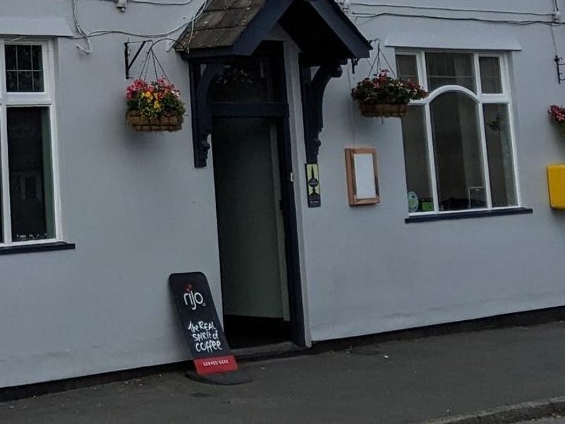 Mobility Access with slight step at entrance. (External). Published on 22-01-2026 