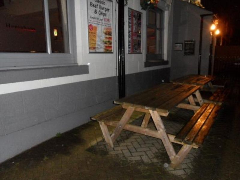 Outdoor Seating. (Garden). Published on 26-11-2015 