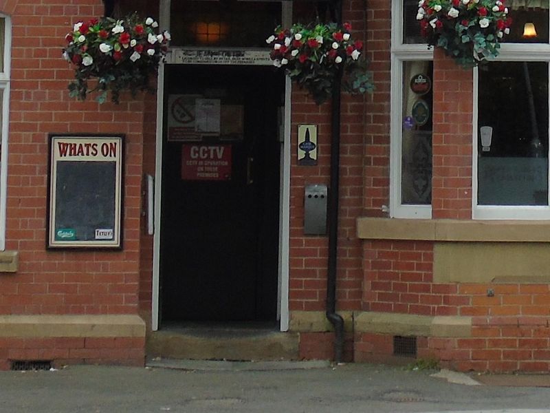 Mobility Access has a deep step at the main entrance. Published on 20-01-2026 