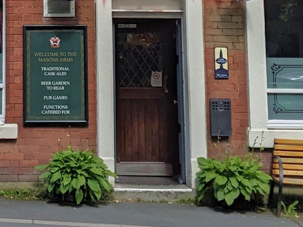 Mobility Access with deep step at the entrance. (External). Published on 22-01-2026