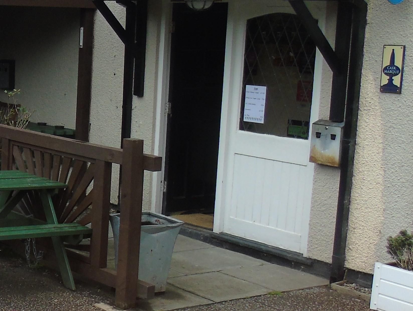 Mobility Access the side entrance has a medium step. (External). Published on 20-01-2026