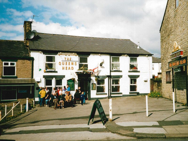 Front View around 1998 - waiting for the Morrismen. Published on 26-05-2022 