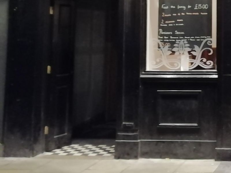 Mobility Level Access at the entrance. (External). Published on 22-01-2026 