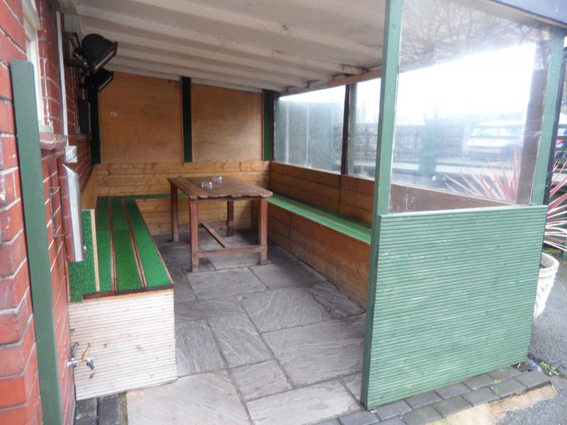 Smoking Area. Published on 18-01-2017 