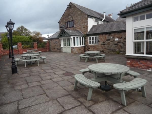 Patio Area. Published on 06-10-2015