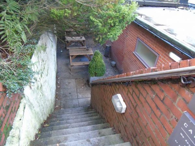 Patio Area. (Garden). Published on 09-12-2015 