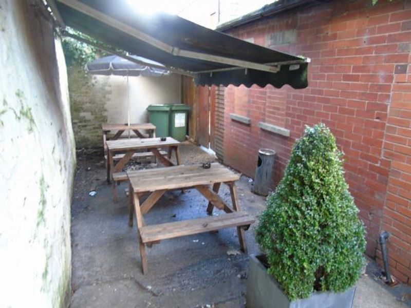 Patio Area. (Garden). Published on 09-12-2015 