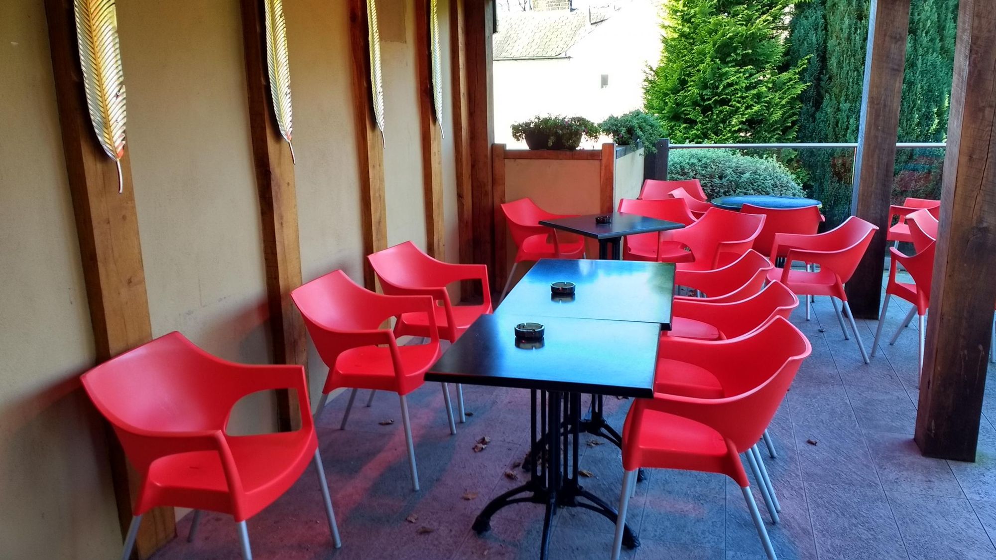 Smoking Area. Published on 12-01-2017